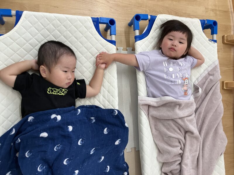 お昼寝の様子